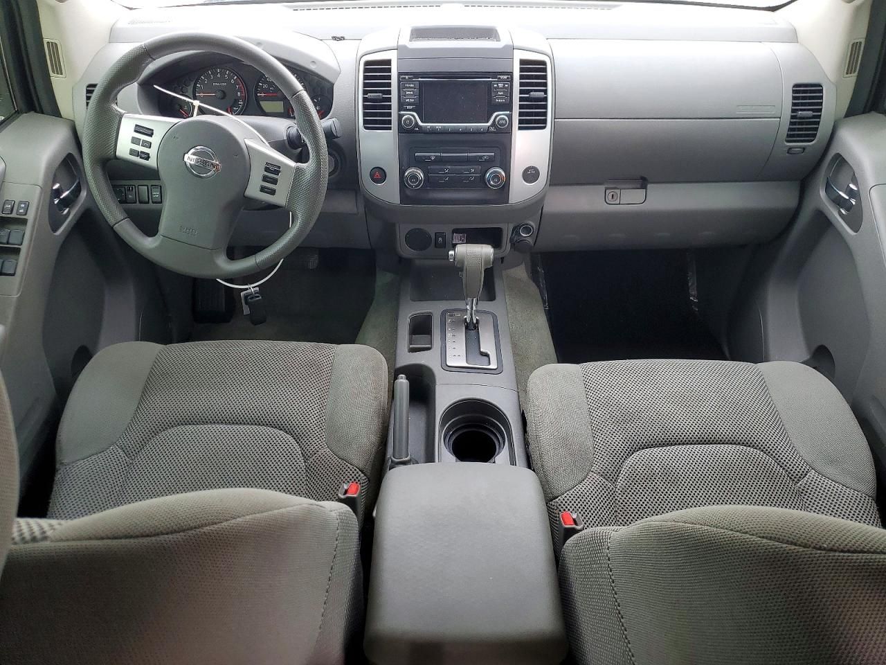 2016 Nissan Frontier s