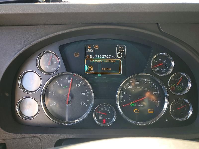 2018 Kenworth T680 Semi Truck