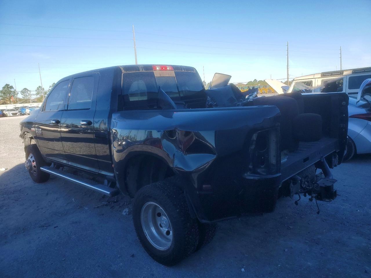 2015 Dodge Ram 3500 slt