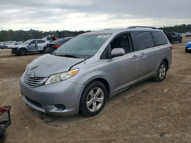 2017 Toyota Sienna le