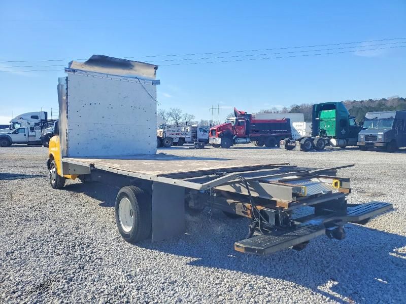 2021 GMC Savana Cut-box Truck