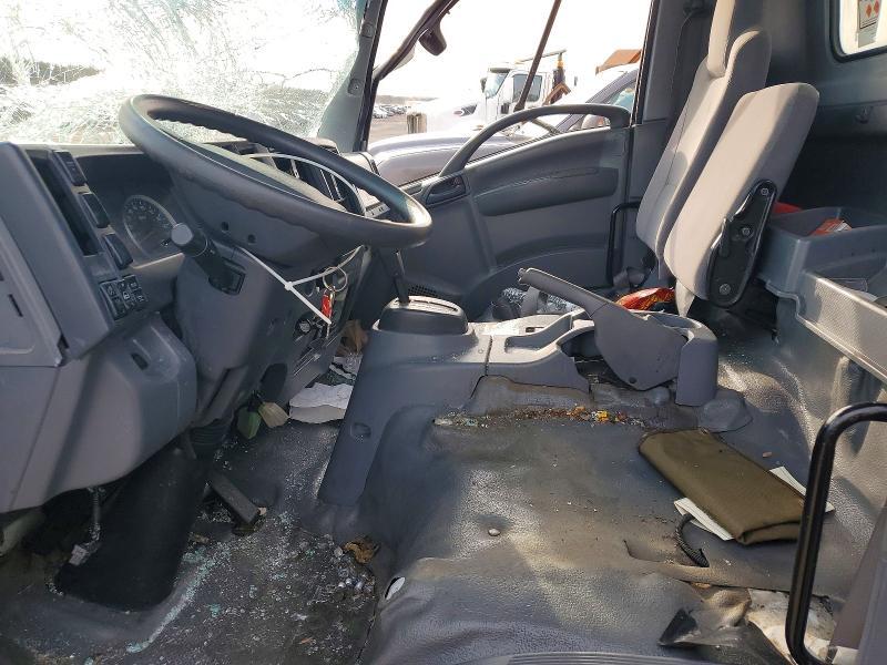 2018 Isuzu NPR HD BOX Truck