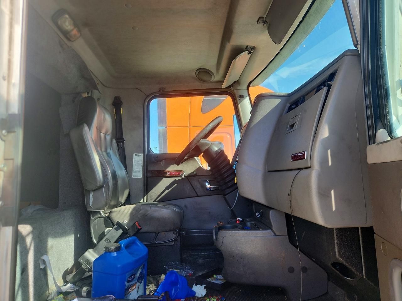 2015 Kenworth Construction T270