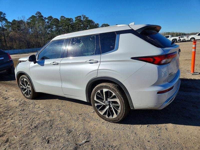 2022 Mitsubishi Outlander sel