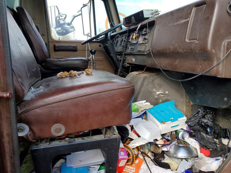 1985 International 1955 Dump Truck