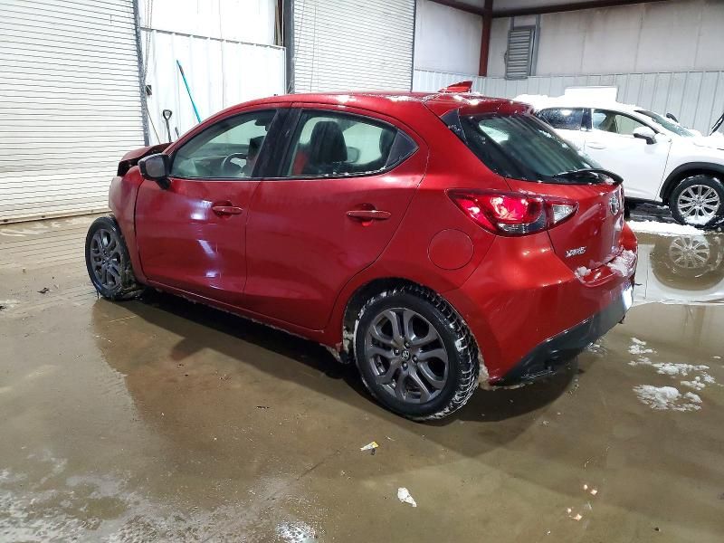 2020 Toyota Yaris le