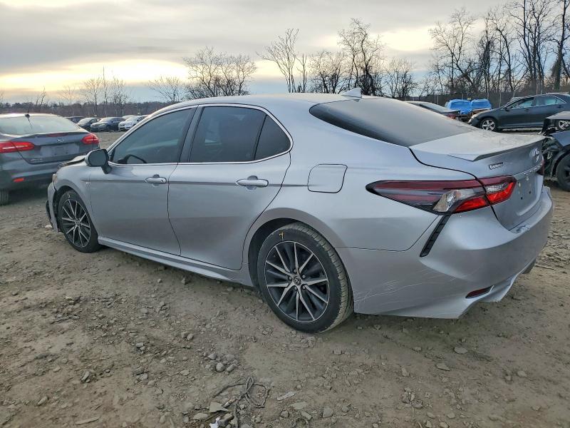 2022 Toyota Camry se