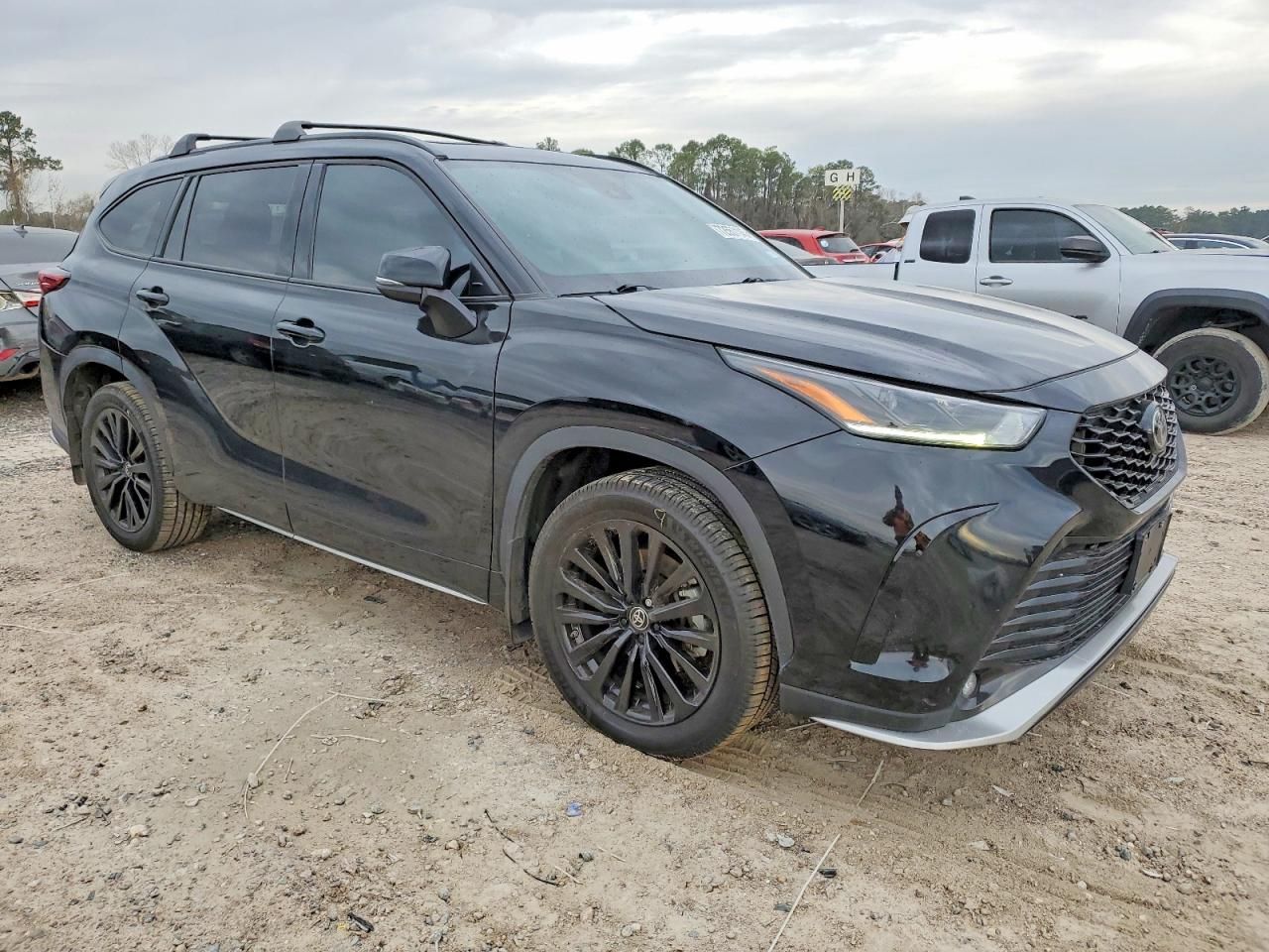 2023 Toyota Highlander l