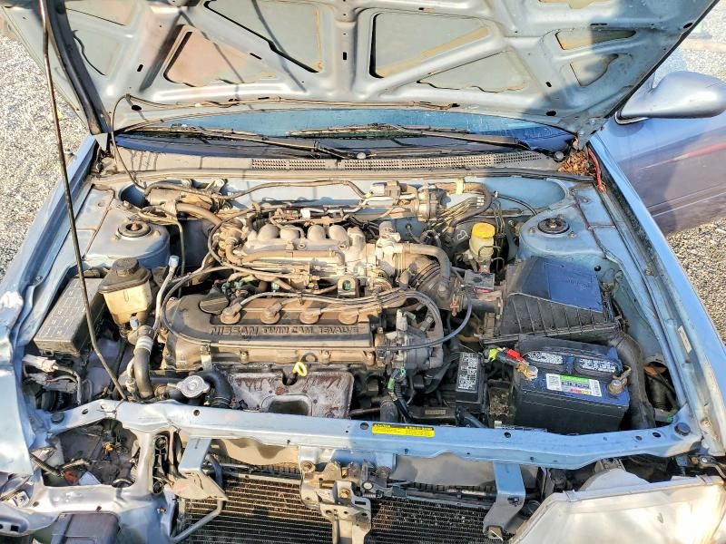 1999 Nissan Sentra Base