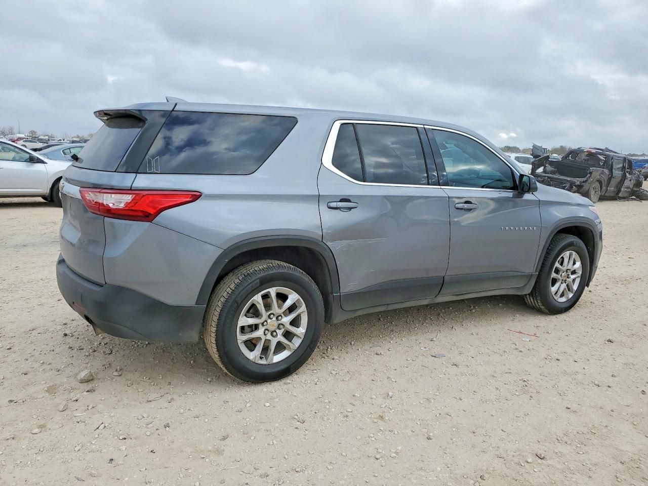 2021 Chevrolet Traverse ls