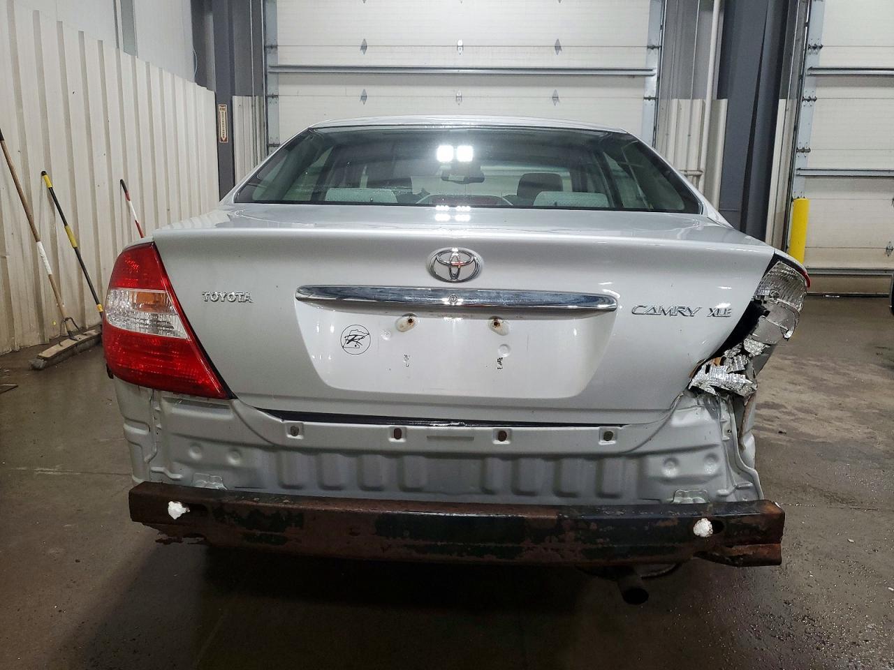 2004 Toyota Camry le