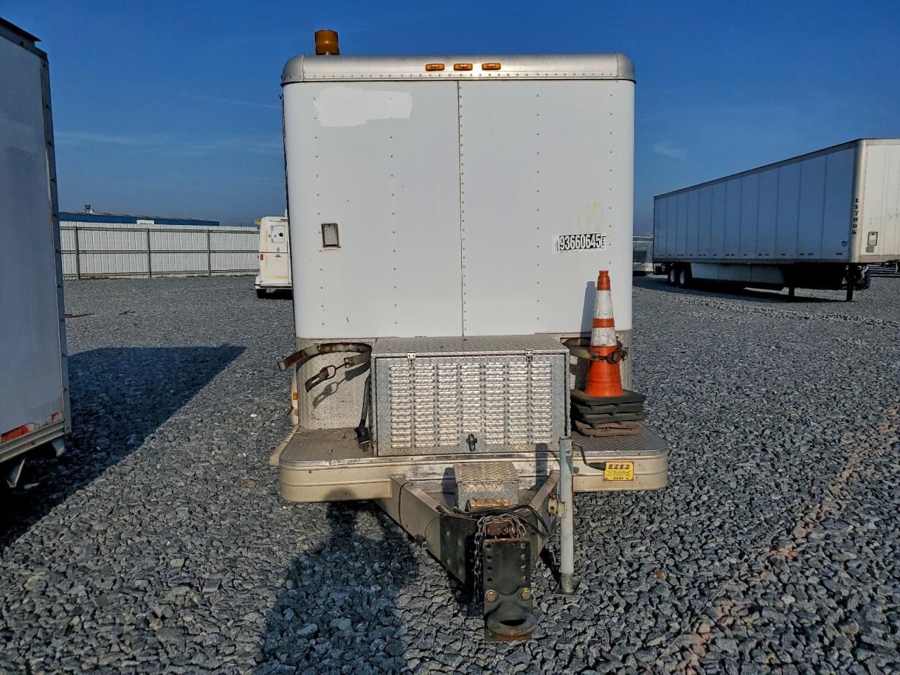 2000 Featherlite Mfg Inc 2000 Featherlite Fiber Optic Splicing Trailer