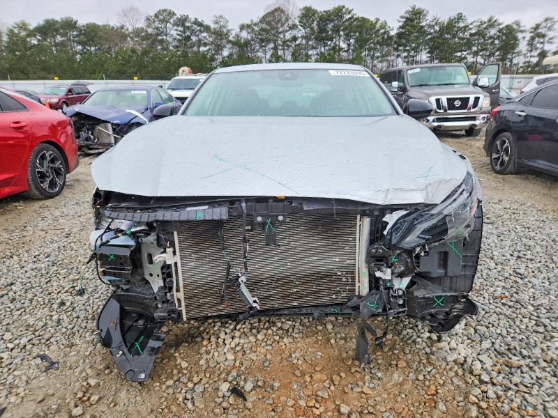 2024 Nissan Altima s
