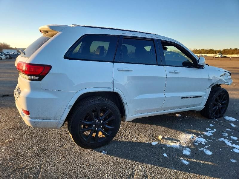 2020 Jeep Grand Cherokee Laredo