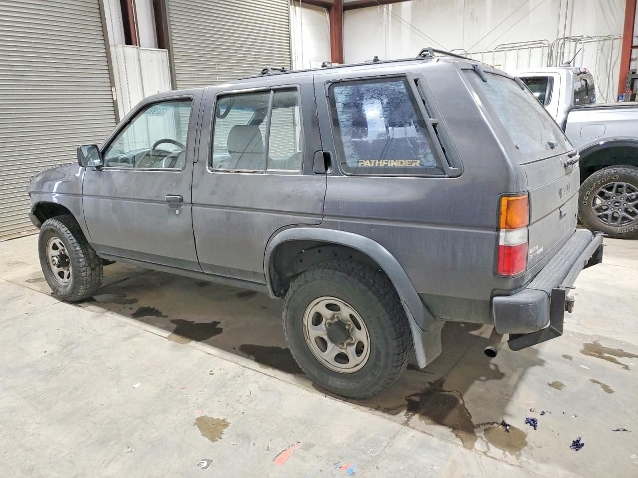 1994 Nissan Pathfinder le