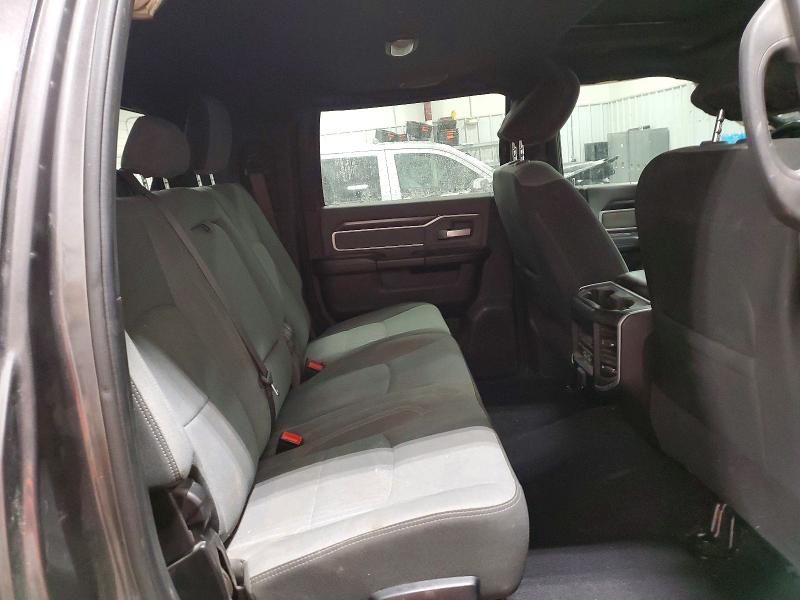 2022 Dodge Ram 3500 big Horn/lone Star