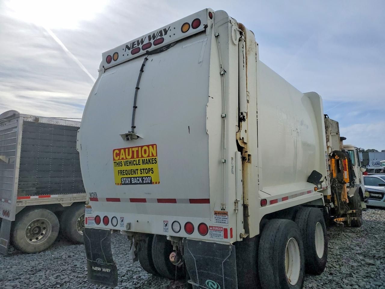 2015 Autocar Llc 2015 Autocar ACX Refuse Truck