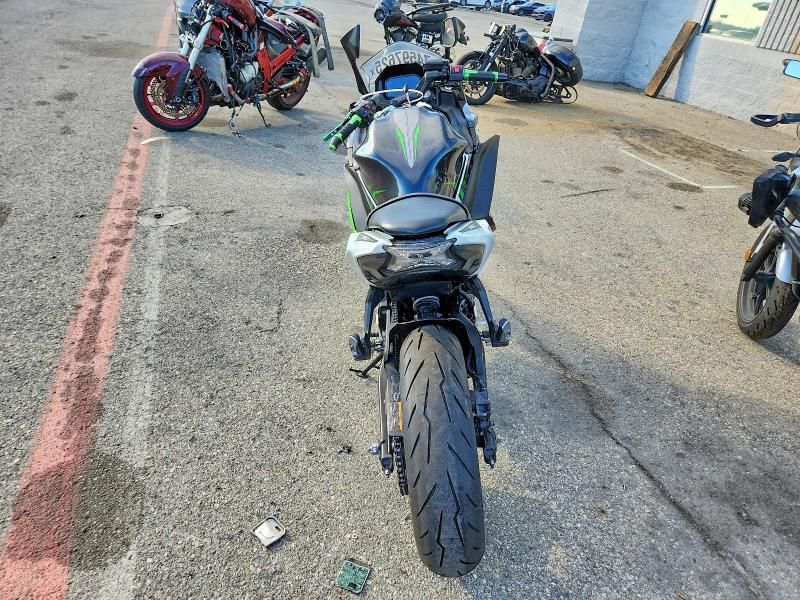 2022 Kawasaki EX650 N