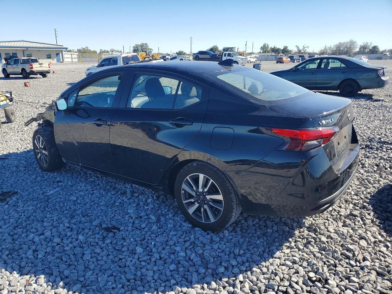 2023 Nissan Versa sv