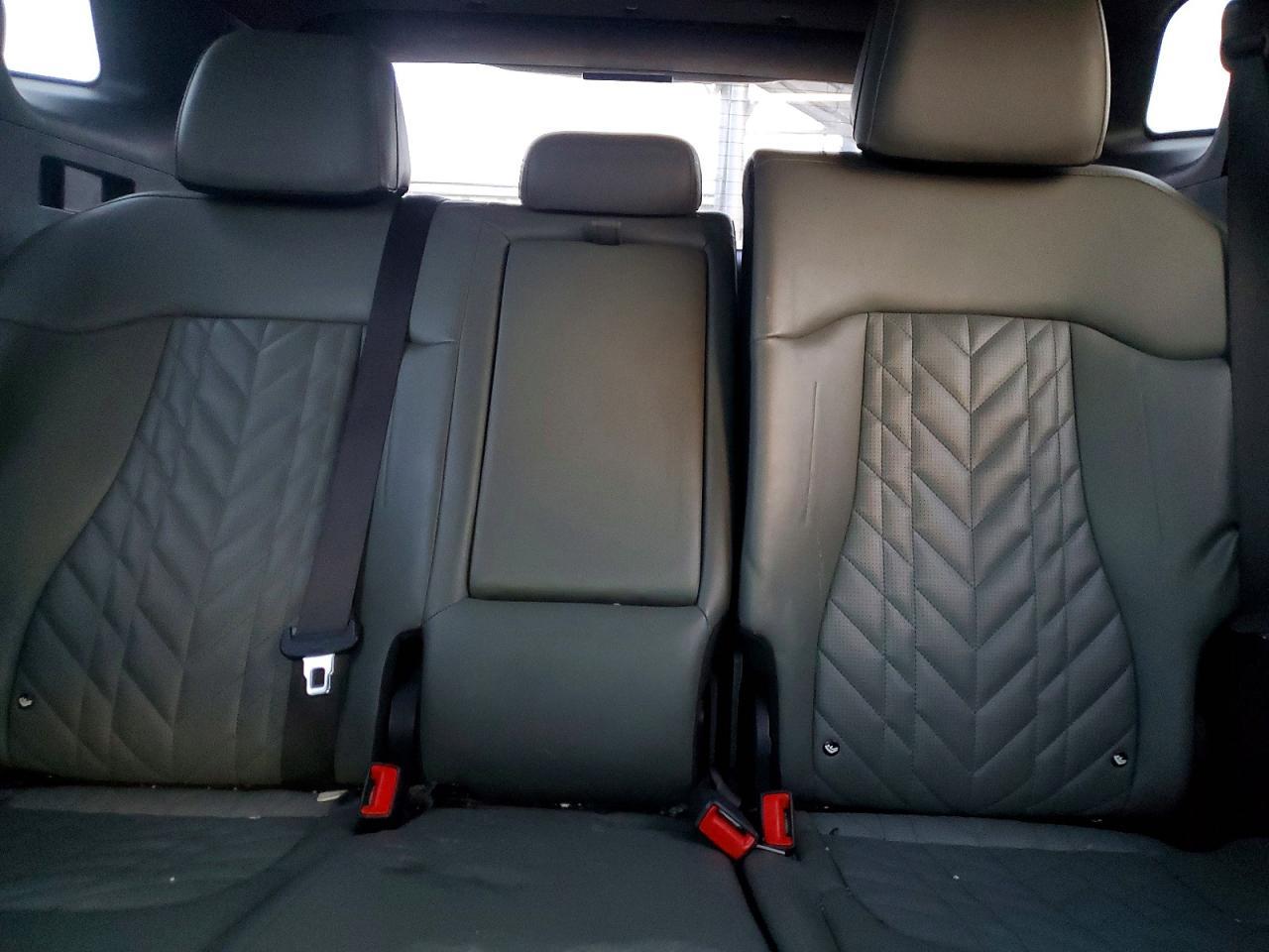 2023 KIA Sportage x Line