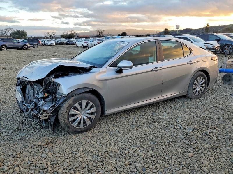 2022 Toyota Camry le