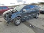 2012 Chrysler Town & Country Touring l