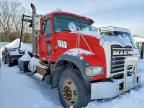 2009 Mack GU713 ROLL-OFF Container Truck