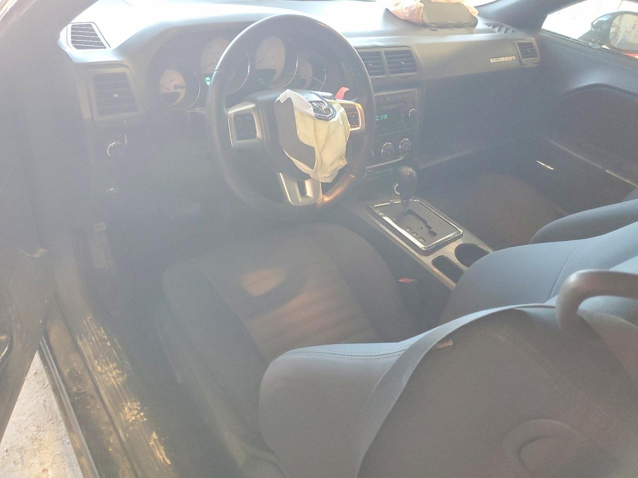 2012 Dodge Challenger sxt