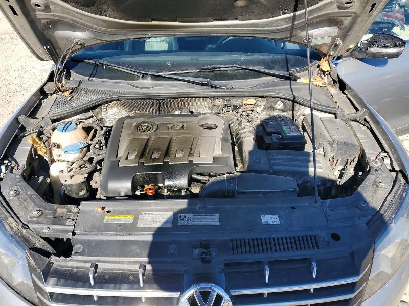 2013 Volkswagen Passat se