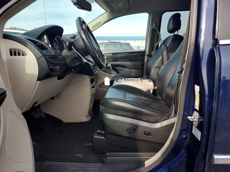 2015 Chrysler Town & Country Touring