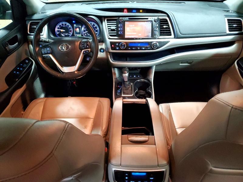 2017 Toyota Highlander se