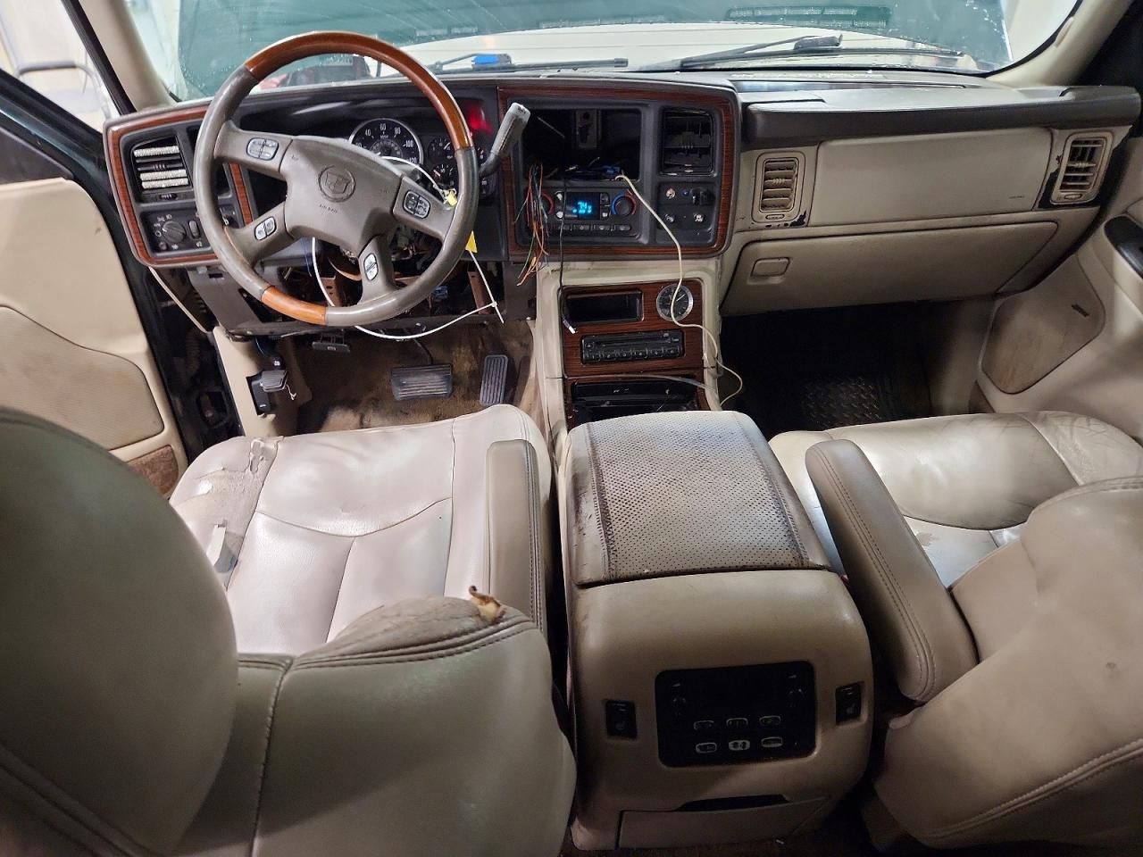 2003 Cadillac Escalade Luxury