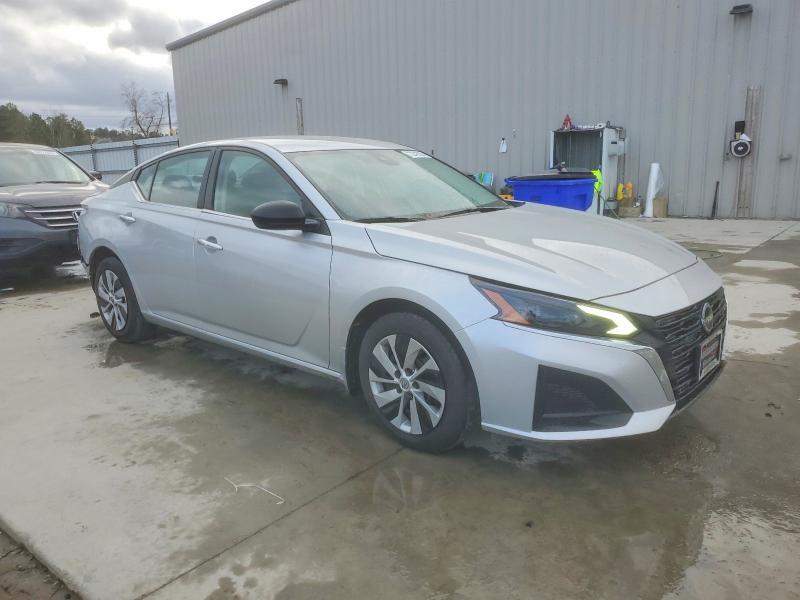 2024 Nissan Altima s