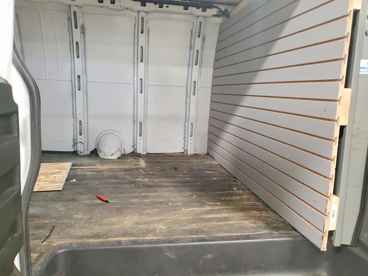 2016 Chevrolet Express G2500 Delivery Van