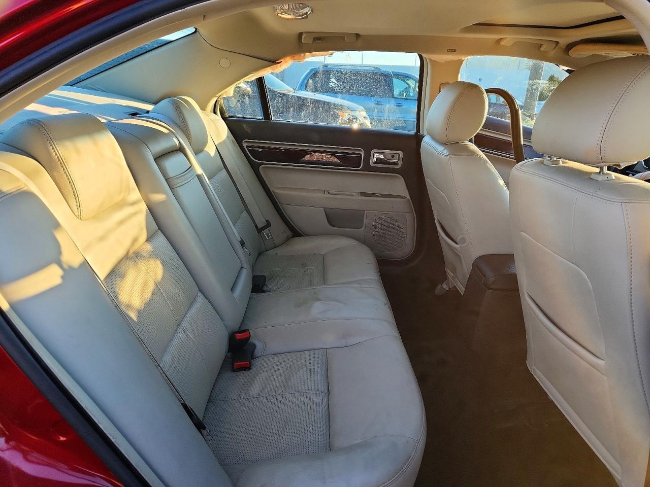 2008 Lincoln Townhouse MKZ