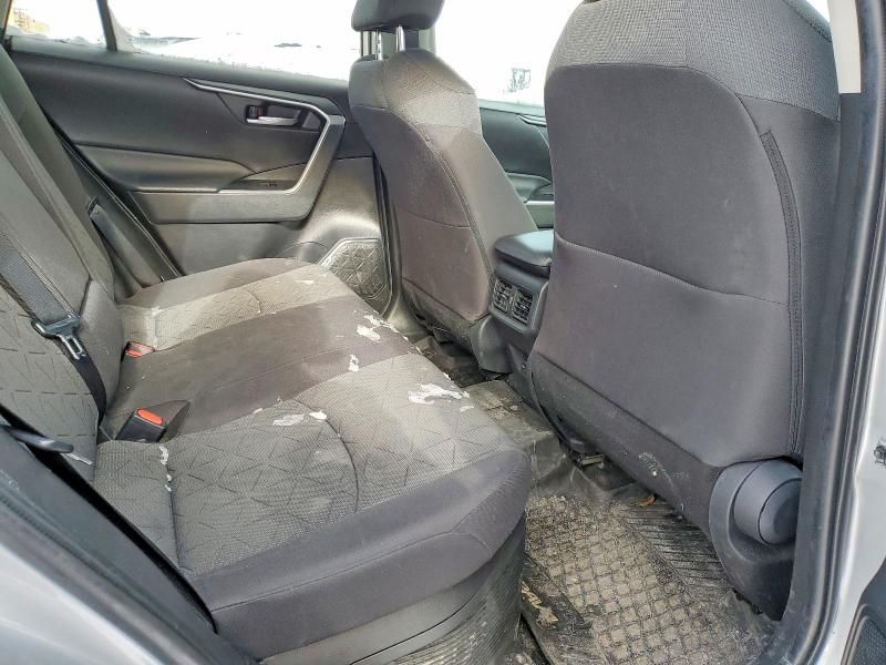 2022 Toyota Rav4 xle