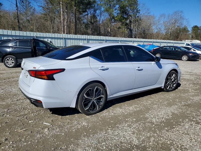 2024 Nissan Altima sr