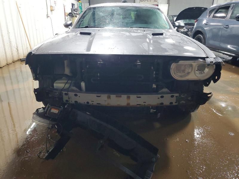 2012 Dodge Challenger Srt-8