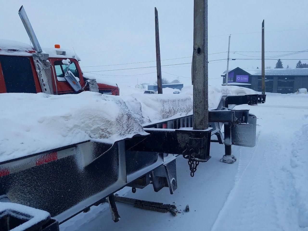 2006 Manac Inc Trailer