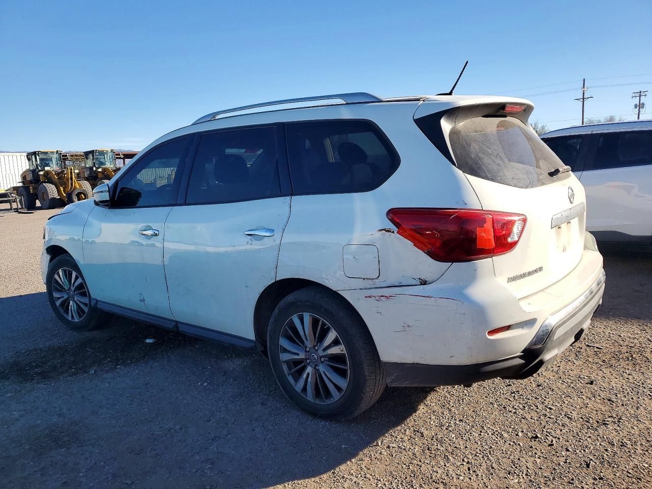2018 Nissan Pathfinder s