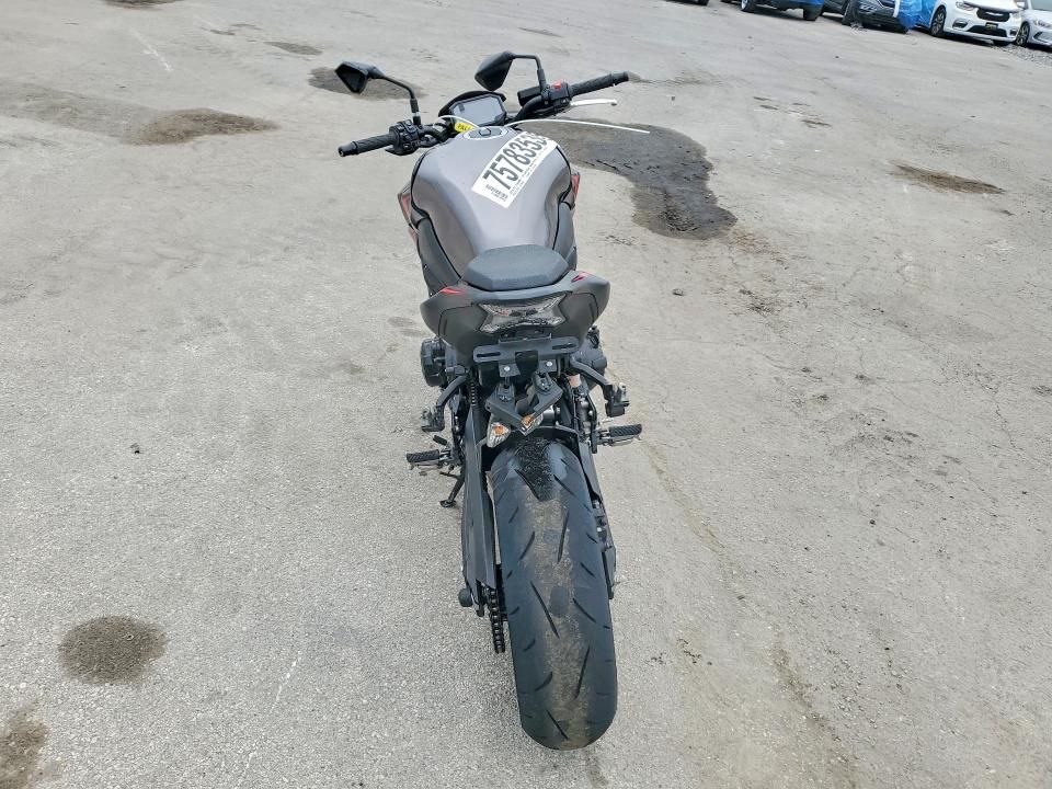 2023 Kawasaki Zr900 f