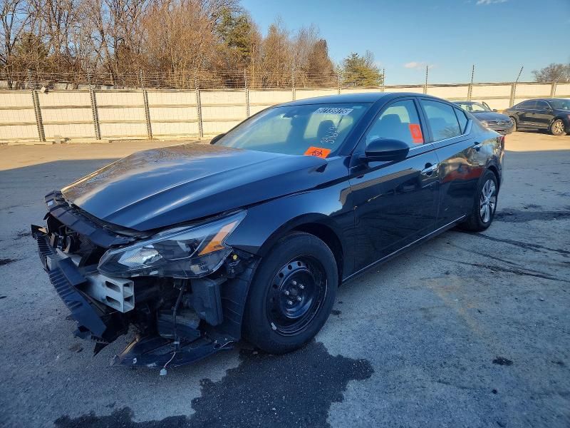 2022 Nissan Altima s