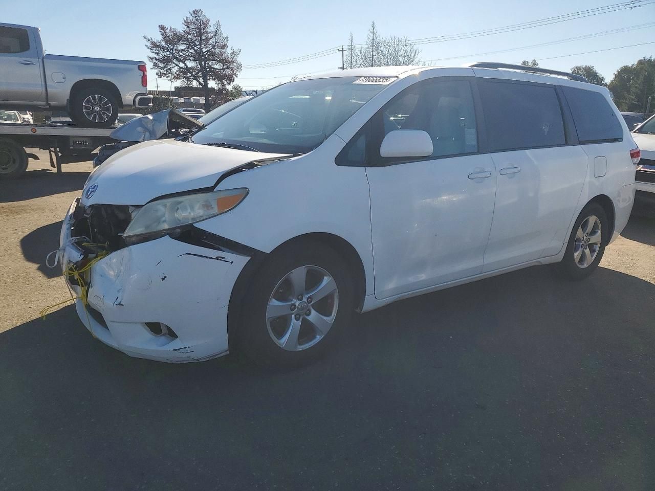 2011 Toyota Sienna le