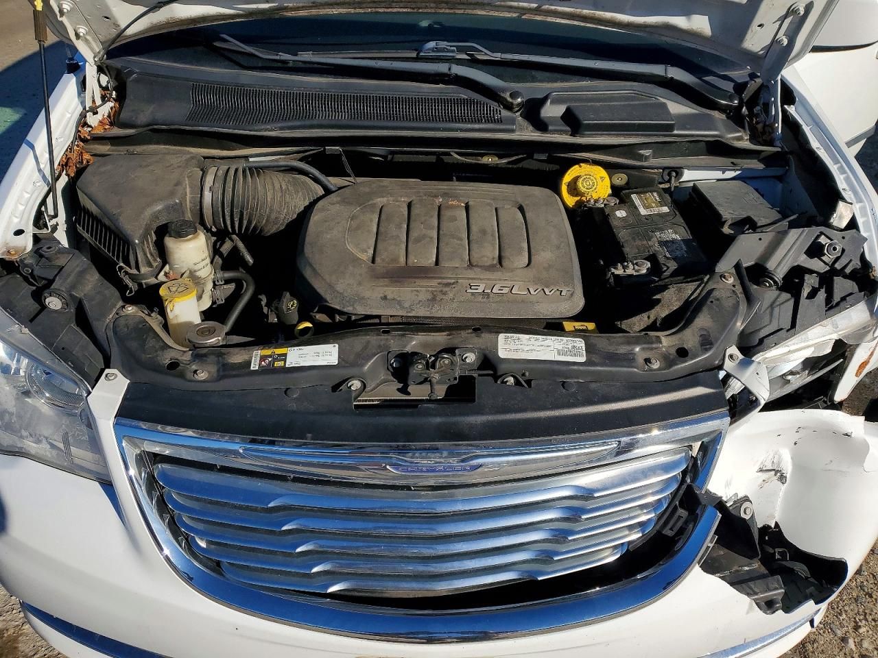 2016 Chrysler Town & Country Touring