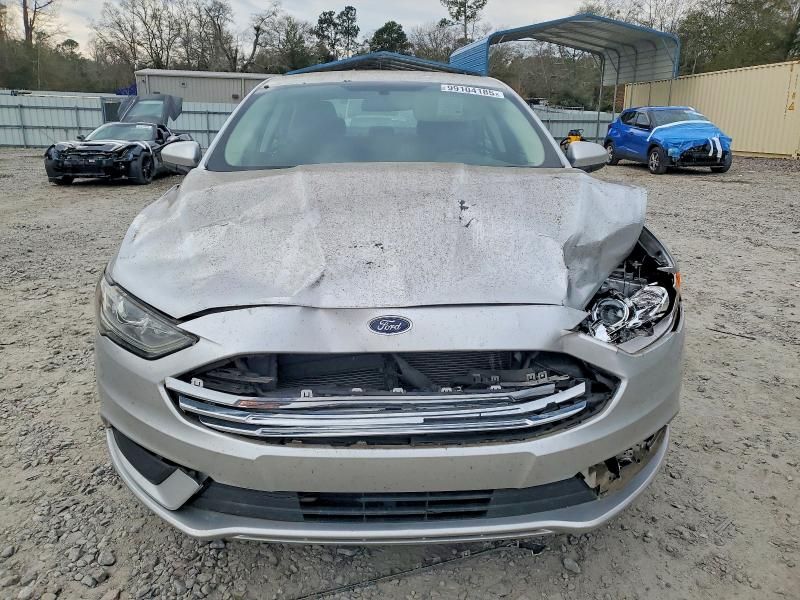 2018 Ford Fusion se Hybrid