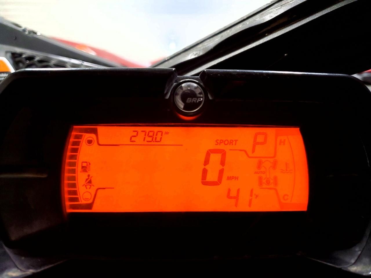 2024 Can-Am Maverick X-Utility Vehicle