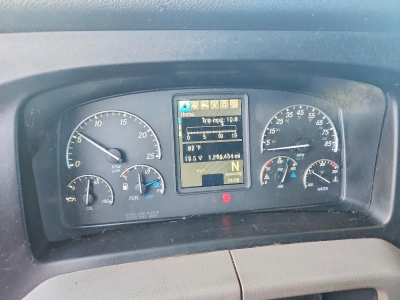 2020 Freightliner Cascadia 126 Semi Truck