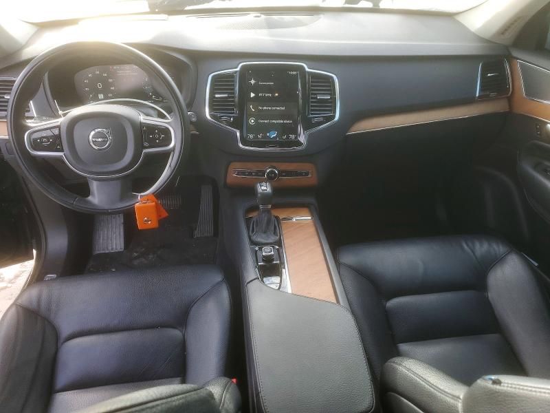 2022 Volvo Xc90 T5 Momentum