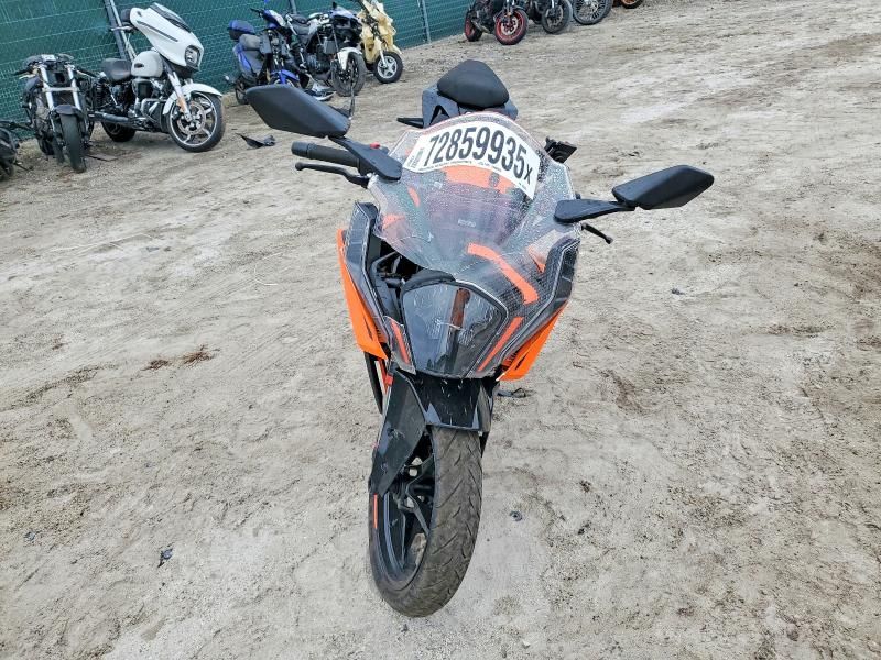 2022 KTM 390 RC