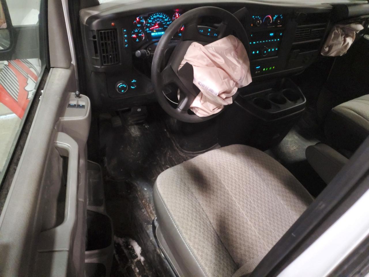 2024 Chevrolet Express 2500 Utility / Service Van